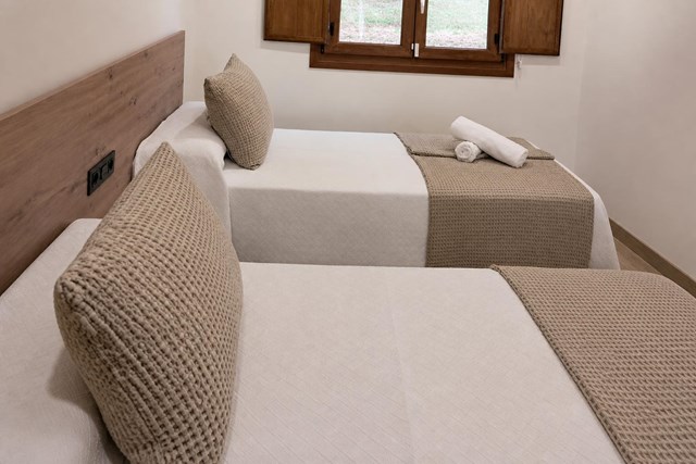 Vive tu escapada rural en familia en Portomarín - Imagen 1